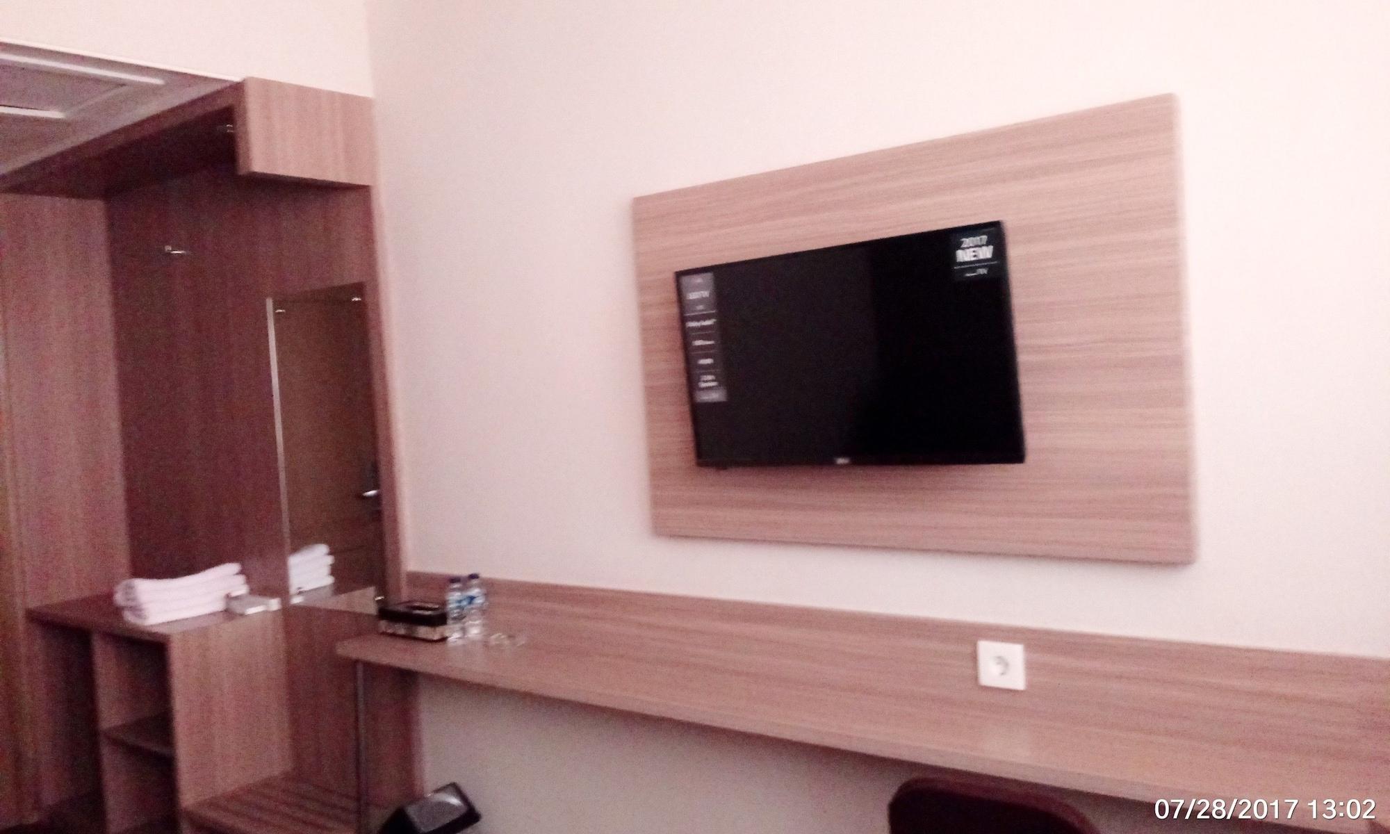 Hotel Ogh Doni Γιογκιακάρτα Εξωτερικό φωτογραφία