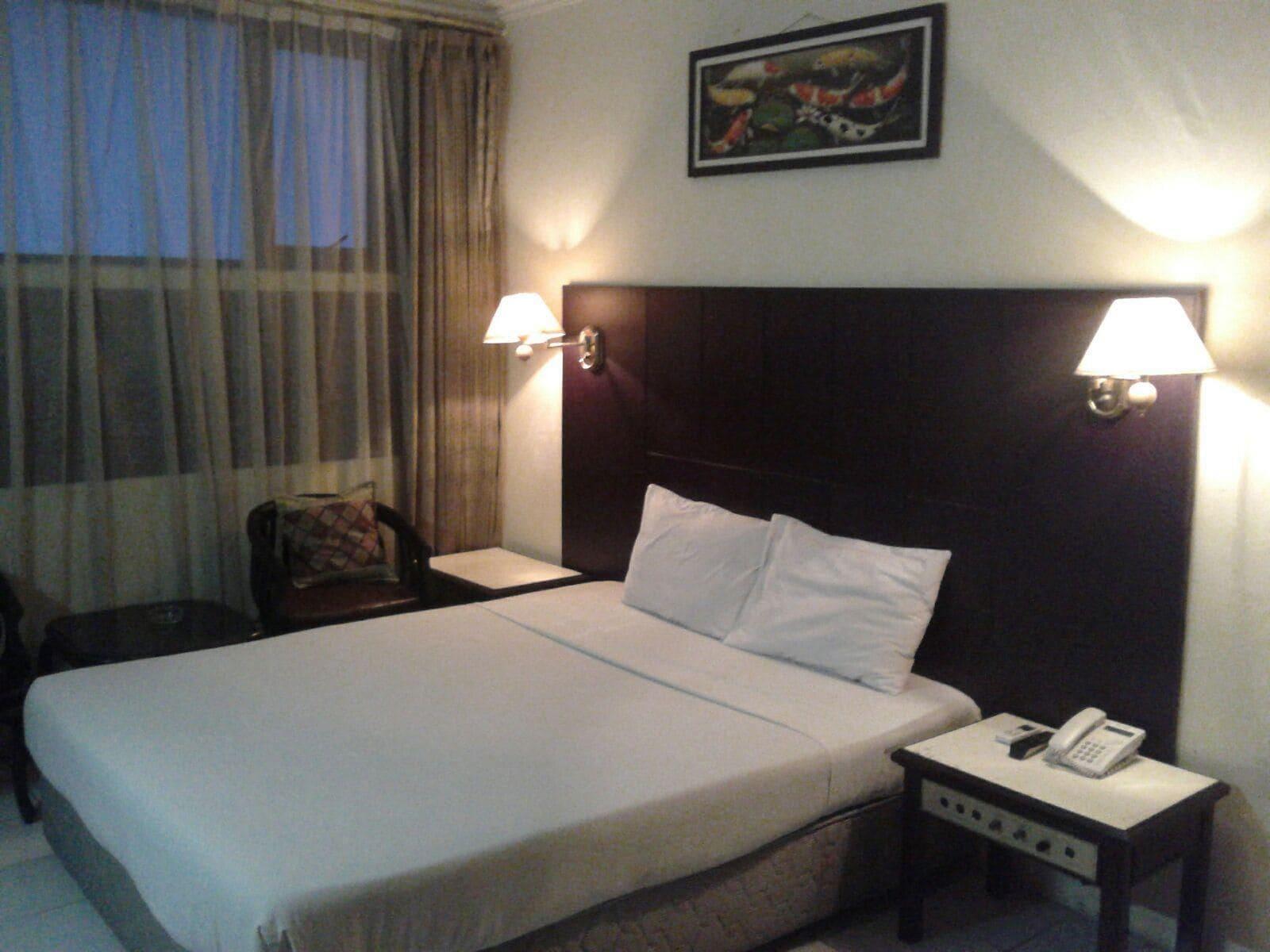 Hotel Ogh Doni Γιογκιακάρτα Εξωτερικό φωτογραφία